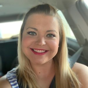 Meet your Posher, Aisha